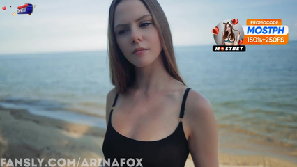 A Holiday Romance With a Stranger: a Slutty Beauty Fucks in My Villa - POV : ArinaFox